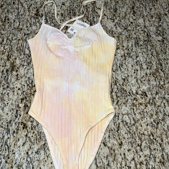 💗GET 20% OFF💗NWT ZARA TIE-DYE GATHERED BODYSUIT - Picture 4 of 9